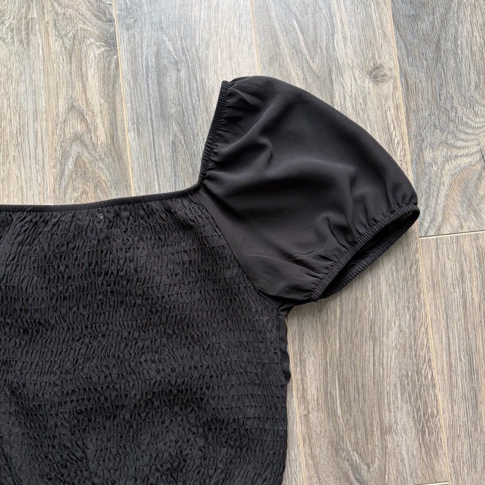 ACTIVE USA Black Peasant Sleeve Mesh Squareneck Top - Picture 6 of 6